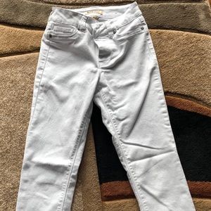 Blue Spice girls white jeans.